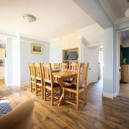 Seaview House - A Traditional Home By The Beach Nairn Exterior foto