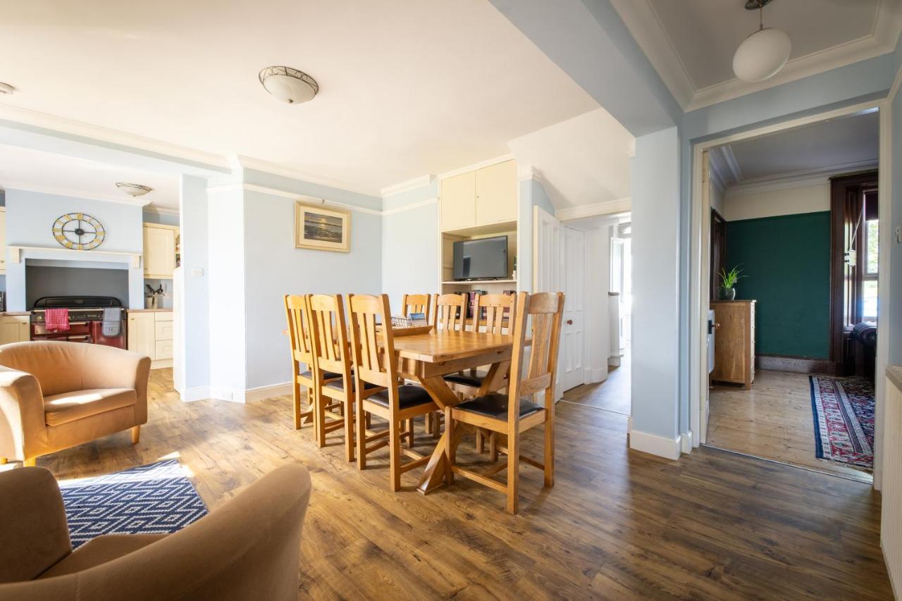 Seaview House - A Traditional Home By The Beach Nairn Exterior foto