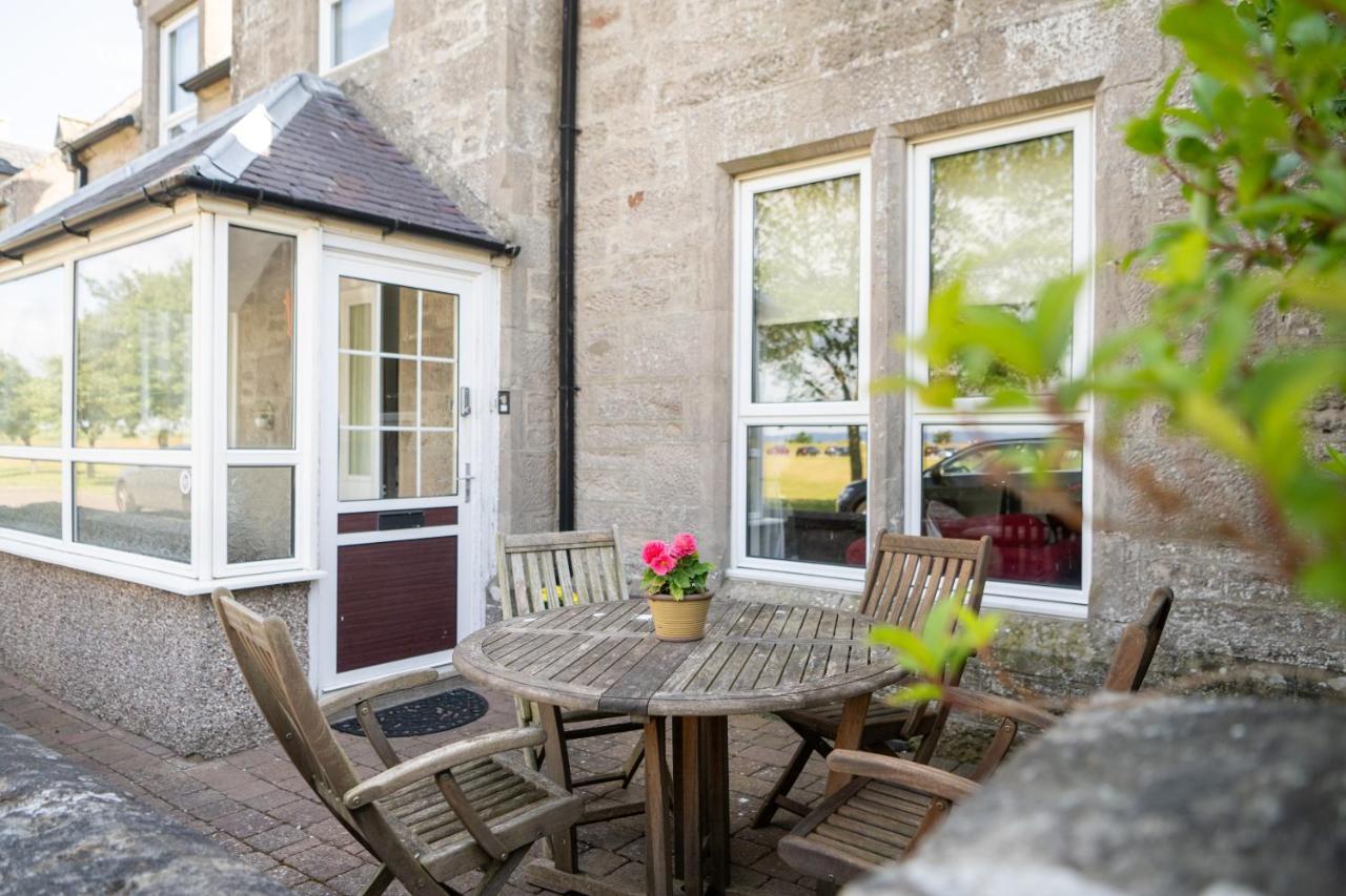 Seaview House - A Traditional Home By The Beach Nairn Exterior foto